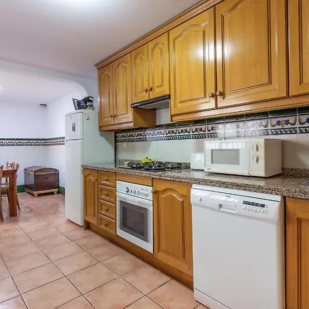 Lovely In With Kitchenette *