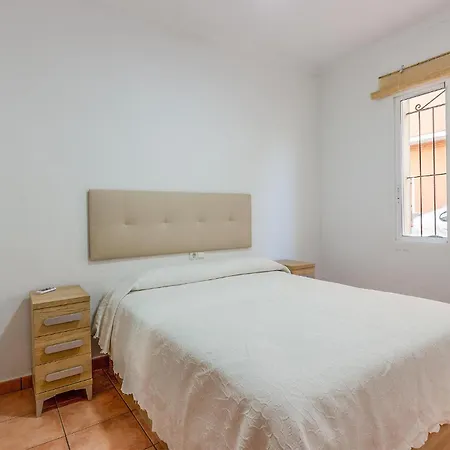Holiday home Lovely In With Kitchenette